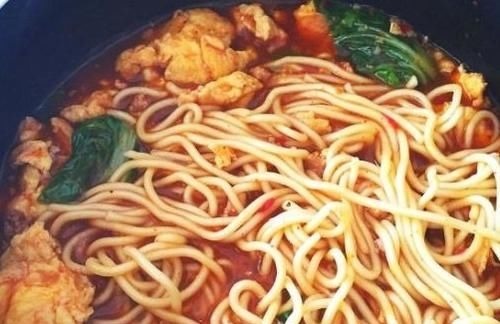 不要只知道吃水煮面条了，教你这样吃，美味又下饭，几分钟就上桌