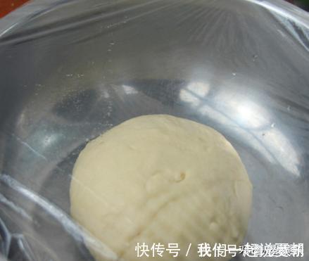 早餐必吃的面包，做多一点直接放冰箱冷冻，不用再早起煮早餐