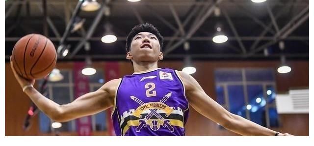 胡明軒|90后00后卷起來(lái)！中國(guó)男籃迎來(lái)后衛(wèi)人才井噴，“最強(qiáng)00后”有5個(gè)