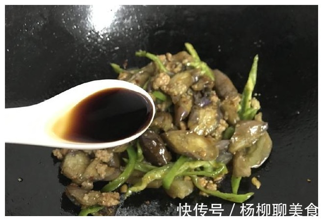 黄梅天|夏天就爱这道菜,我家隔三差五就做,入味不腻口,连汤也没剩