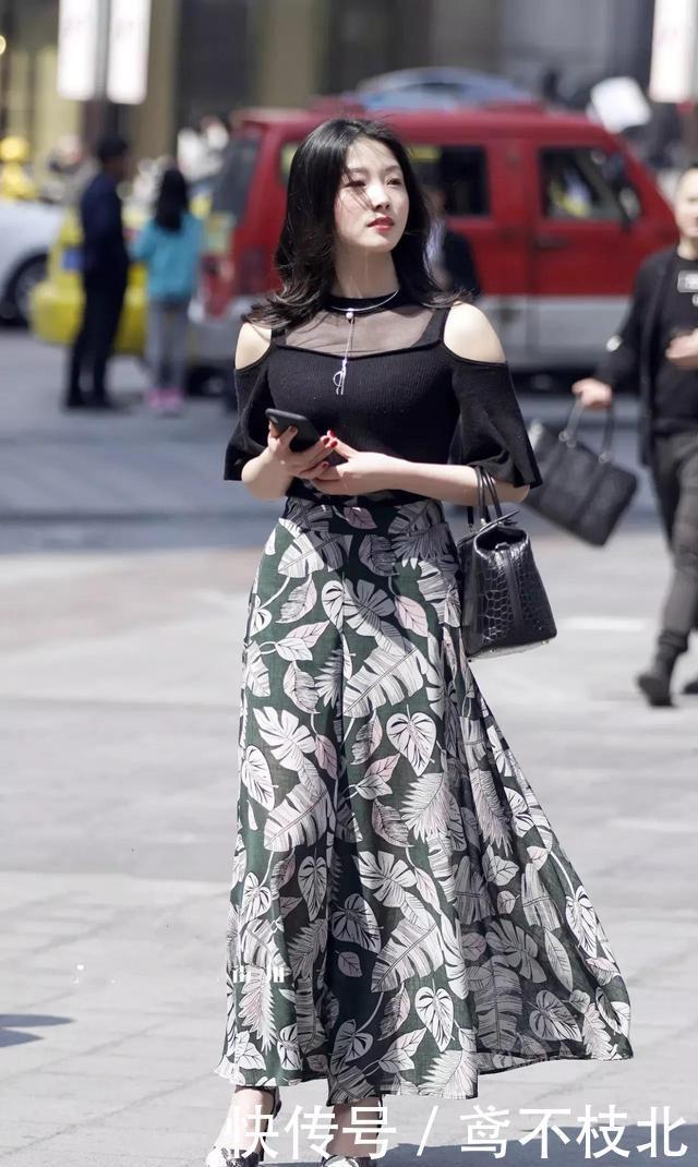 初春选择雪纺裙，时髦美丽又精致，秀出大方优雅的气质