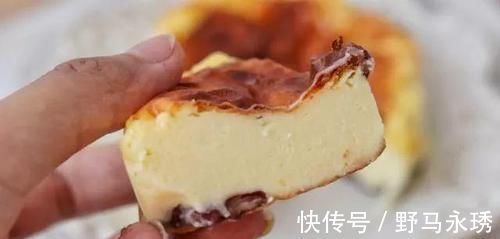 模具|蛋糕这样做,简单又好吃,10分钟超快手,搅一搅,烤熟就能吃