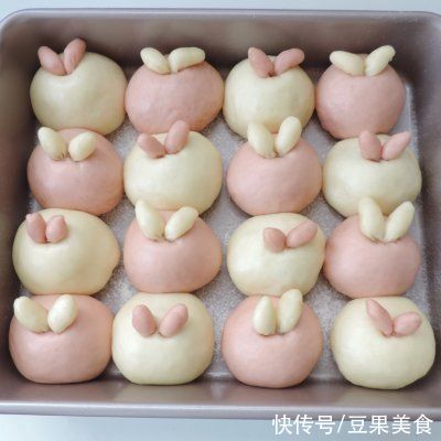 山药|#奈特兰草饲营养美味#可爱的小兔子面包