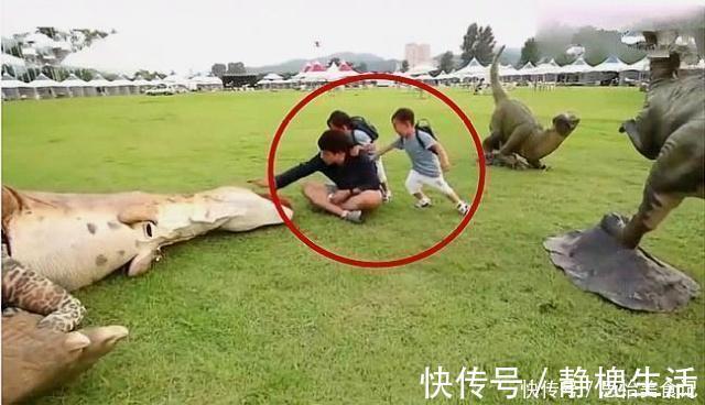 宝宝|爸爸在家独自带娃,宝妈进门一看,当场愣住,网友:是亲爹吗!