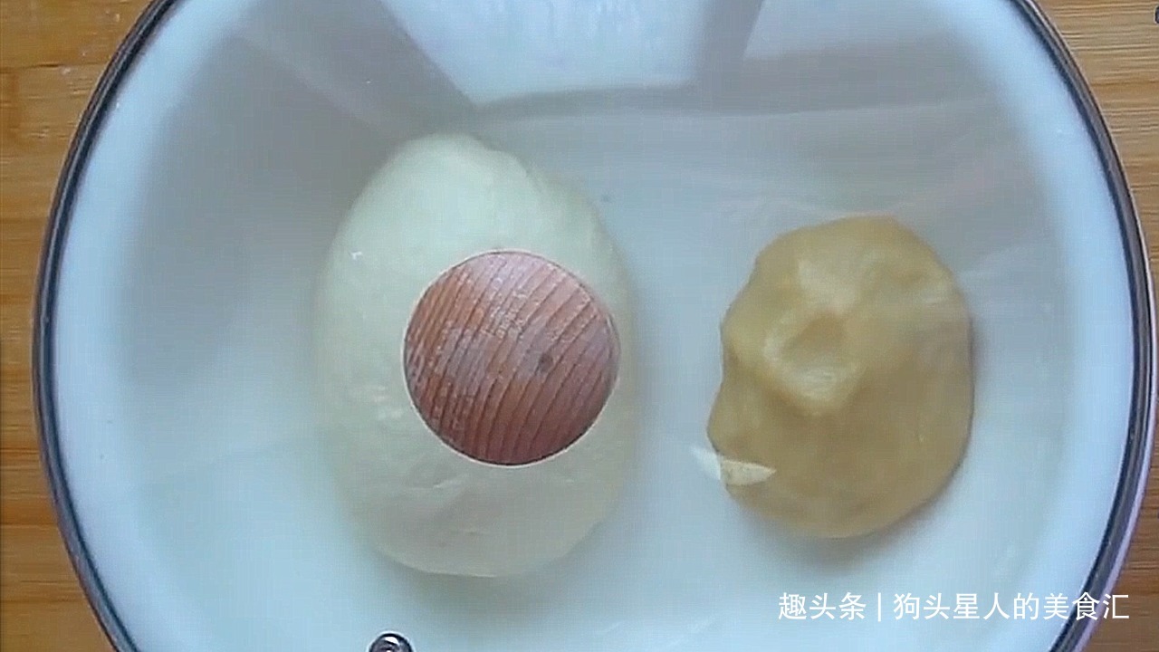 红薯没见过的做法,第一次知道这种,外酥里糯,咬一口酥掉渣