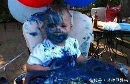 巴掌|因为拿西瓜慢,五岁男孩给爷爷一巴掌,爸爸的做法让人解气