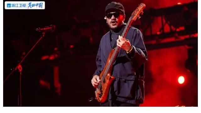 弹幕满屏飘好评,嘉宾阵容吊足胃口,《好声音》之后的爆款就是它