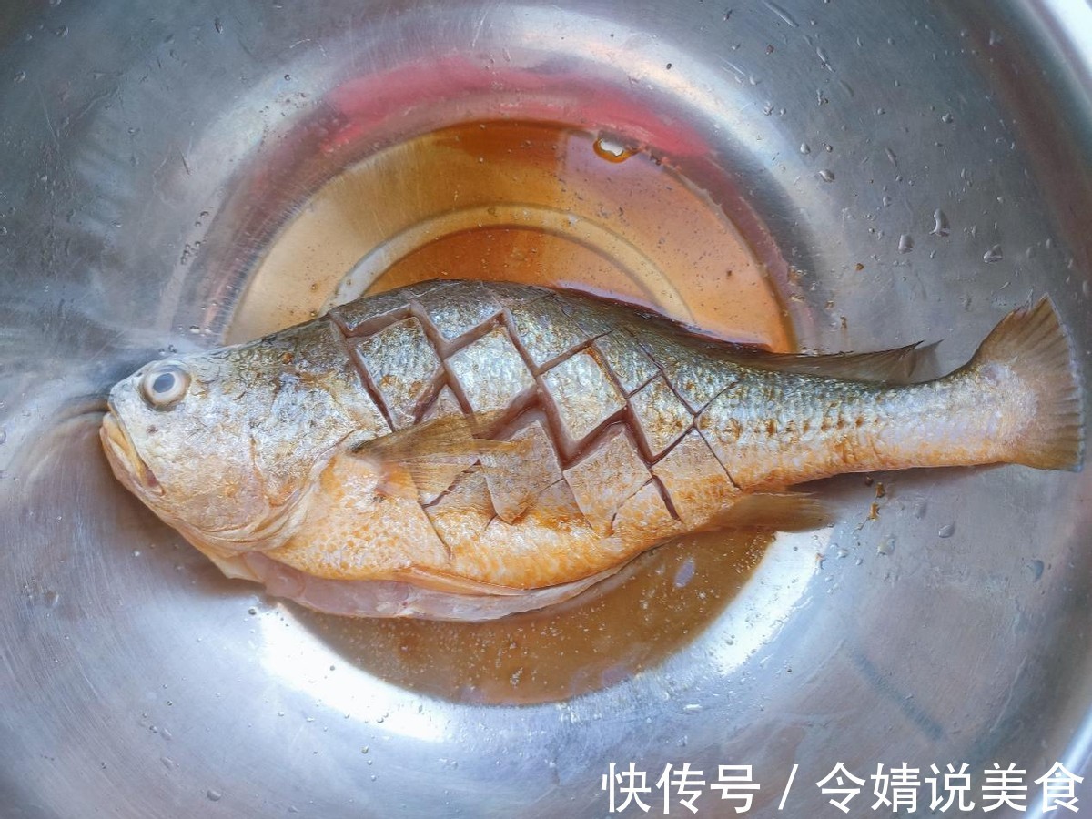 大黄花鱼好吃的做法,搭配蔬菜,营养丰富,鲜美下饭,太好吃了