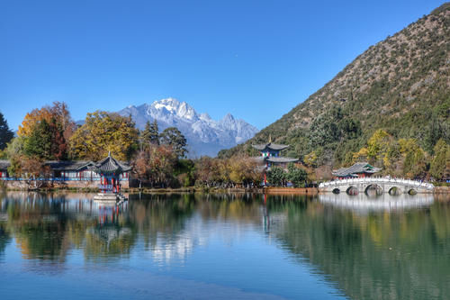 丽江最美的雪山公园，曾因门票收费遭差评，如今免费开放游人多