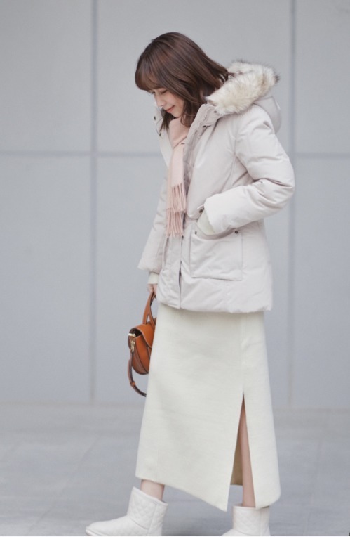 大长腿|羽绒服这样穿好看还时髦,分享4种搭配思路,让你美一整个冬天