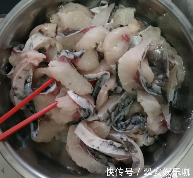 江湖菜|教你快速掌握酸菜鱼的正宗做法,做出来好吃不腻,易下饭