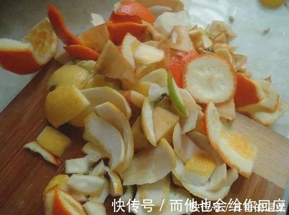 什么果皮渣、大豆渣,都不如这种“渣滓”,盆里埋一点养啥都旺