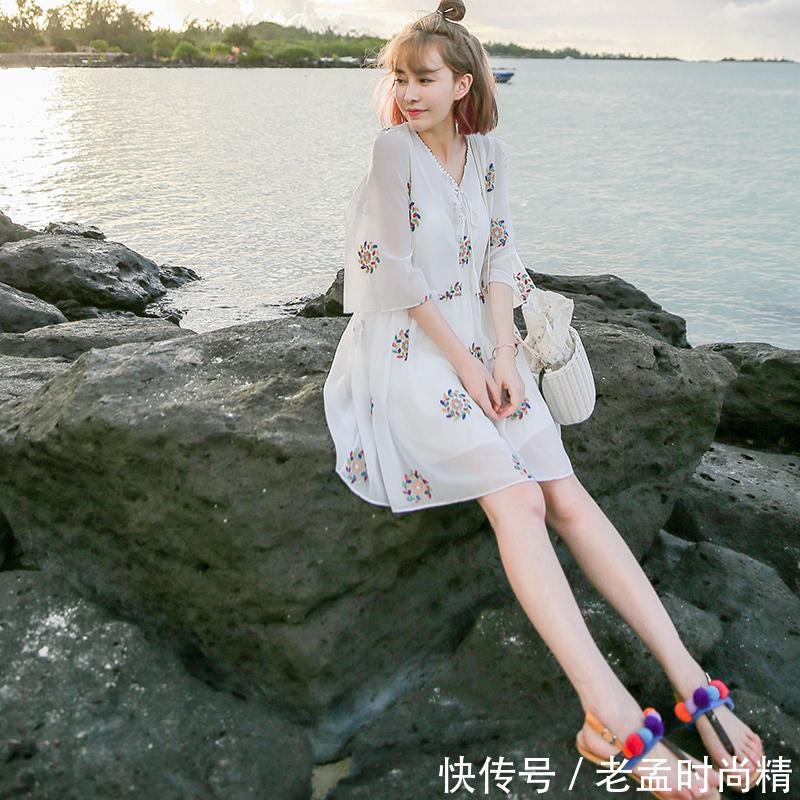 领口|修身显瘦显腿长,穿上凸显女神范,这8款连衣裙推荐给你