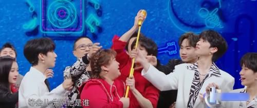 张靓颖遭遇镜头“一剪梅”，不能全怪王牌节目组，粉丝也有责任