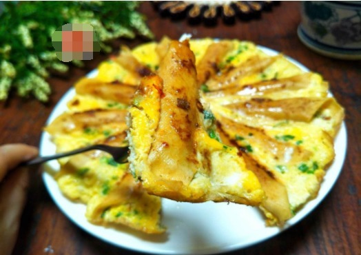 3个鸡蛋，2张豆腐，独特做法，3分钟出1张大饼，解决全家人的早餐