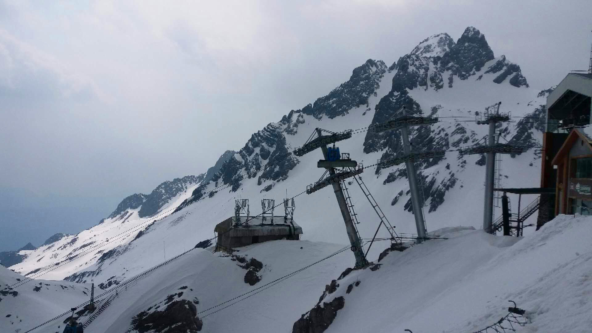 玉龙雪山，好似浑然天成的风景画