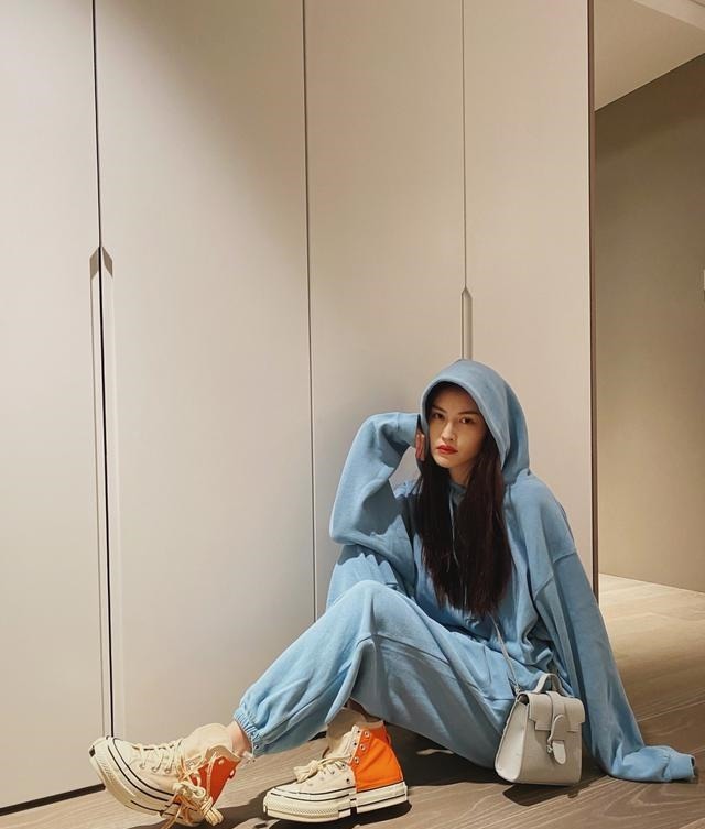 活跃感 明星挚爱百搭手袋 新晋欧美轻奢品牌SENREVE风靡中国!