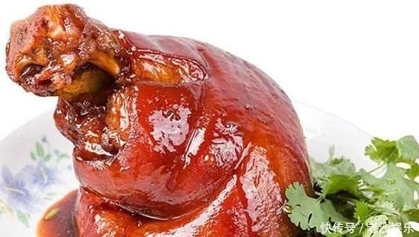 逃过一劫|朱元璋想杀沈万三,指着猪蹄问:这是啥?沈万三回答3字,侥幸逃过一劫!