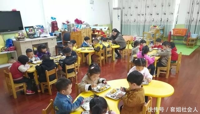 为什么大多孩子不喜欢吃蔬菜，可能不是挑食，而是本能的自我保护