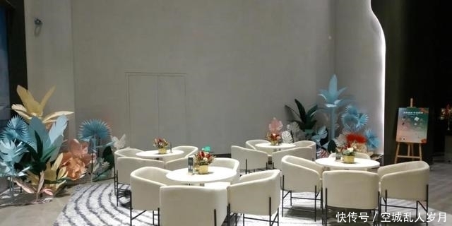 遇鉴美好丨朗峻广场创意展示空间盛装开放