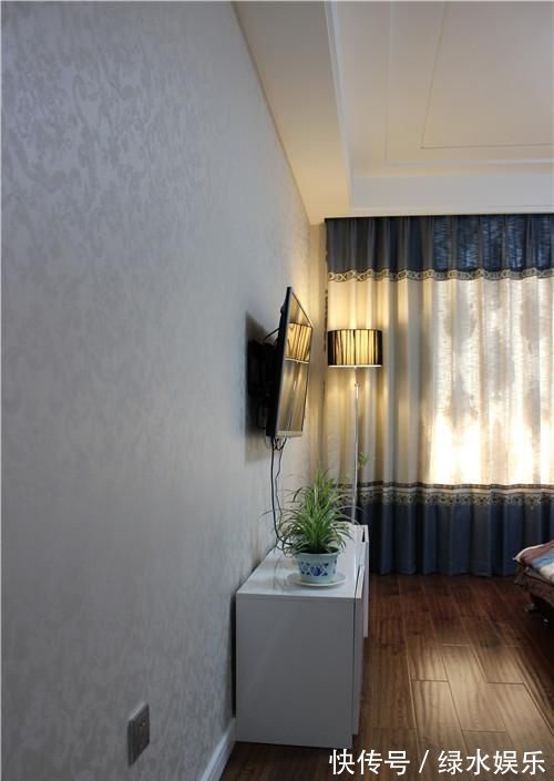 亲戚家160平新房,没想到一进门就惊艳了,客厅实在漂亮!