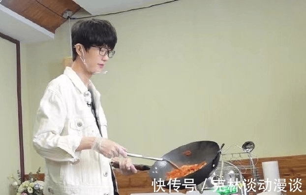 学员们|许嵩——那个翩翩少年回来了，参加综艺亲自给学员做饭