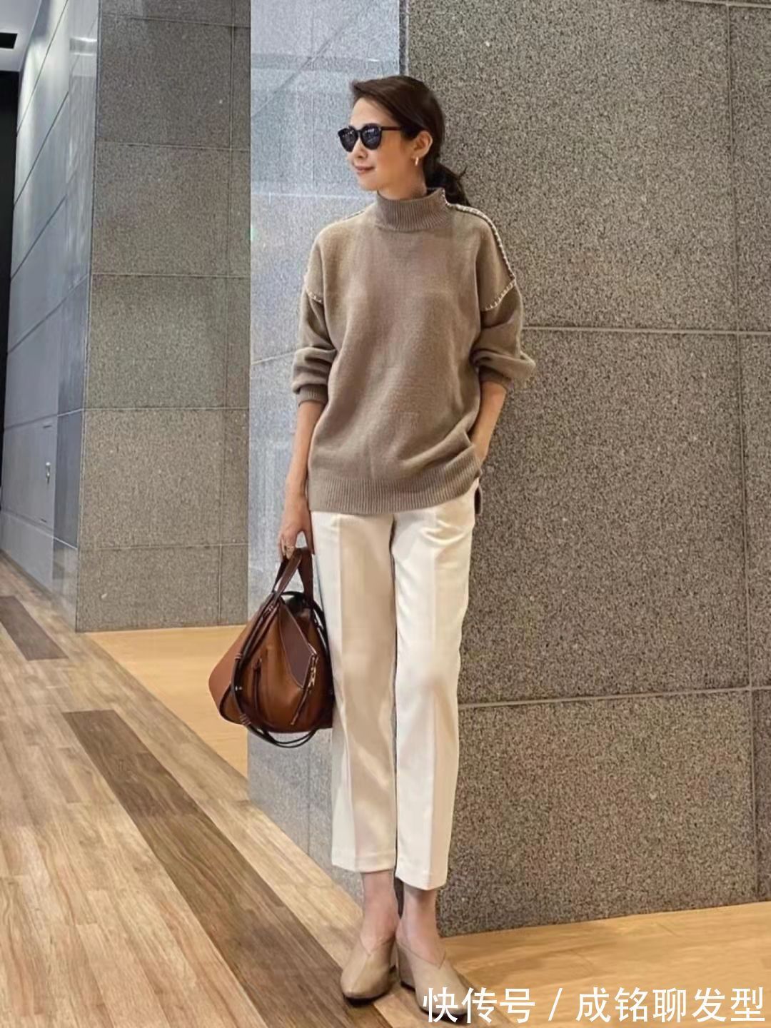 身材比例|天气渐冷怎么穿保暖又时尚?这位姐姐的毛衣穿搭,舒适温暖又优雅