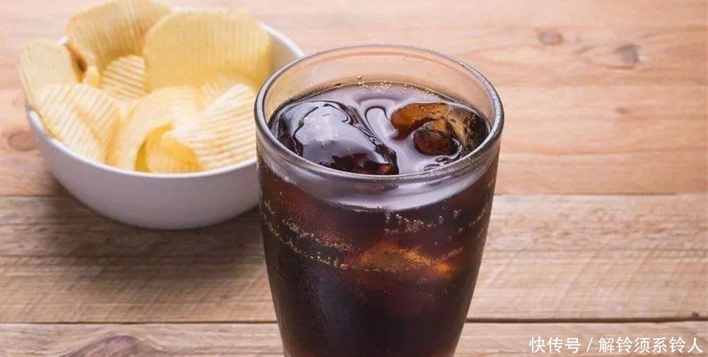 积食|7岁男娃脾虚不长个?医生:4种食物比辣条还伤脾胃,趁早管住嘴