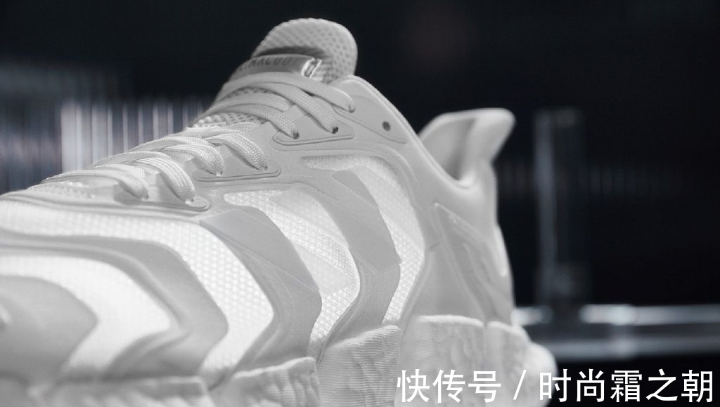鞋面 阿迪达斯鞋子放了冰块?Adidas新款冰冻科技上线