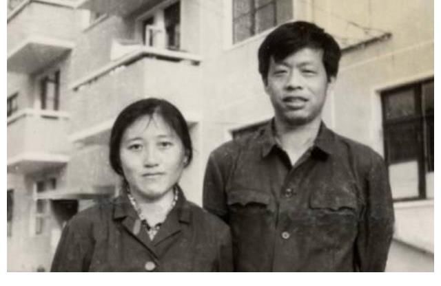 亚洲周刊@李银河与出租车司机的''跨性别恋情'':曾坦言可能会步入婚姻殿堂