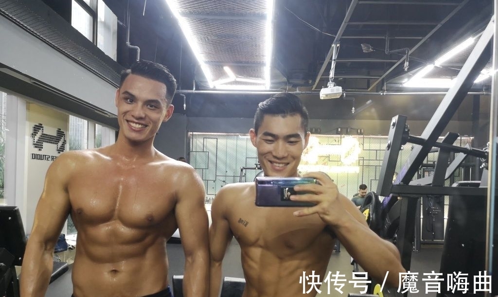 广州大学|爱健身的90后体育生精心雕琢结实的肌肉,如今还兼职做模特!