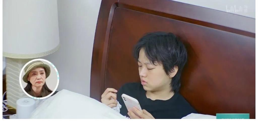 忘不了餐廳|音樂、婚戀之后，B站綜藝能否憑《屋檐之夏》“銀發(fā)”出圈？