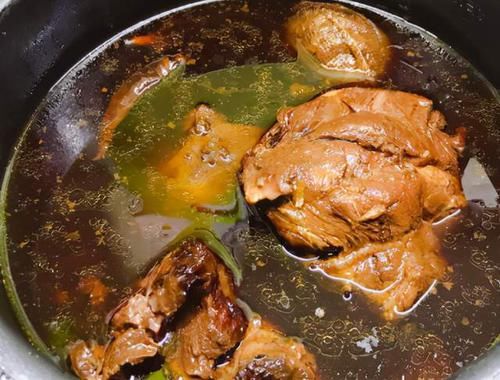 酱牛肉时，牢记“1腌2炖3冻”，牛肉酥嫩酱香有嚼劲，不干柴