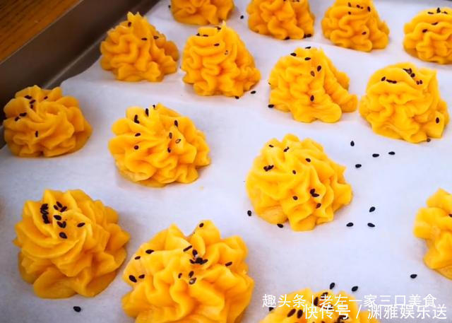 秘制|红薯秘制新吃法，不揉面，不油炸，香甜可口，一出锅瞬间吃光光