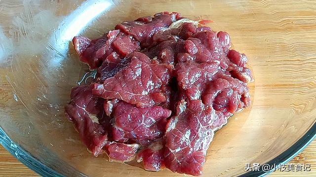 腌牛肉时,记住这几个窍门,牛肉鲜嫩爽滑,不干不柴,比豆腐还嫩