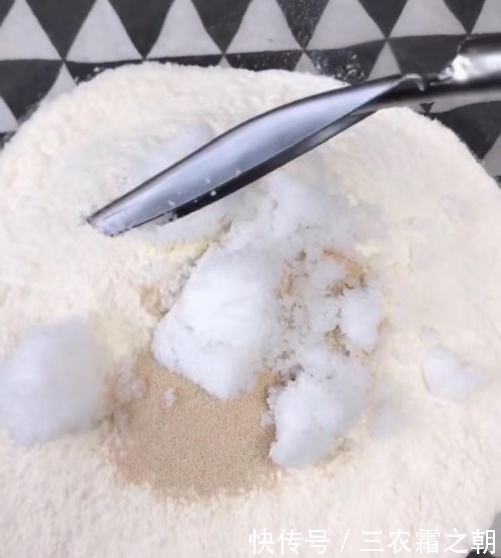 花卷|过年你们家都是馒头, 花卷这么简单吧! 那还不来换换花样~~~