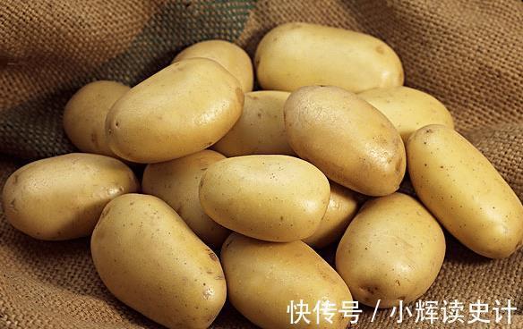 血糖水平|南瓜是糖尿病的“发物”?医生:若想血糖平稳,3种素食要远离