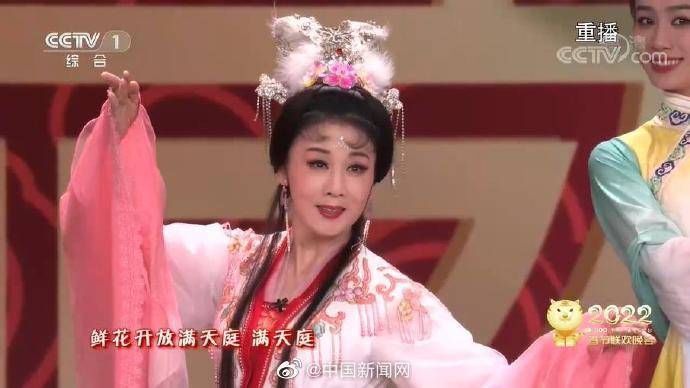 表情|台上精彩演绎， 手机里传神“表情”， 打破的是次元……