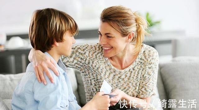 金钱观|父母在这方面“节俭”,不仅成就不了孩子,反倒毁了孩子的格局