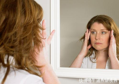 女人|女人显不显老，重点不是年龄，而是这3个地方，希望你没有