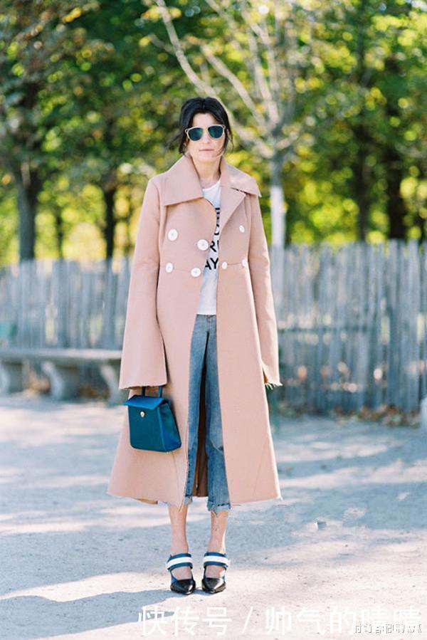 穿大衣时尽量别配小白鞋!瞧瞧下面潮人这样来穿,显瘦又高级!