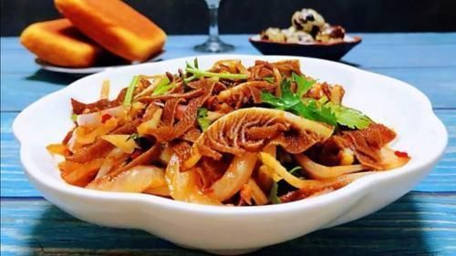 炒菜50年大厨不管炒什么菜，出锅放10克“它”，立刻又香又入味