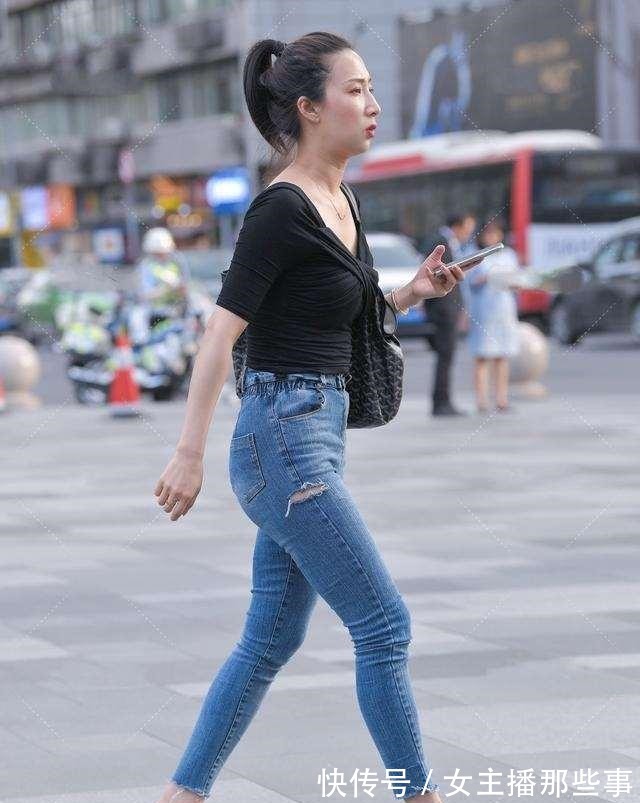 优雅 时尚别致的打底裤更显优雅大方的气质,简约也是一种美,傲娇迷人!