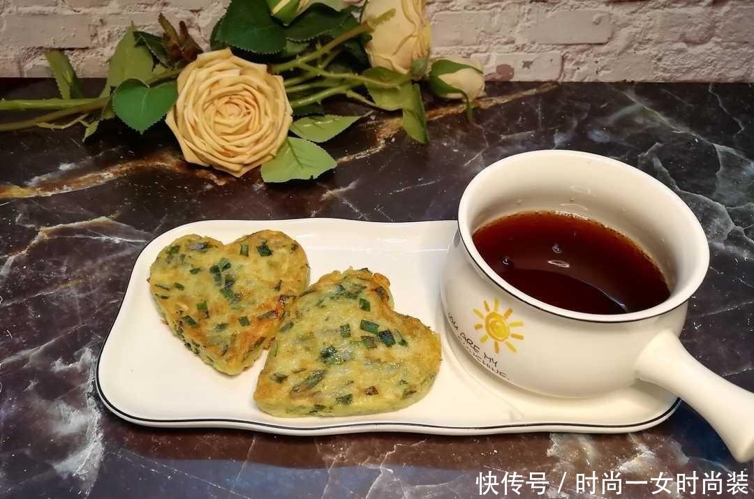 土豆丝饼,只要刷牙洗脸的时间,便能成就早餐