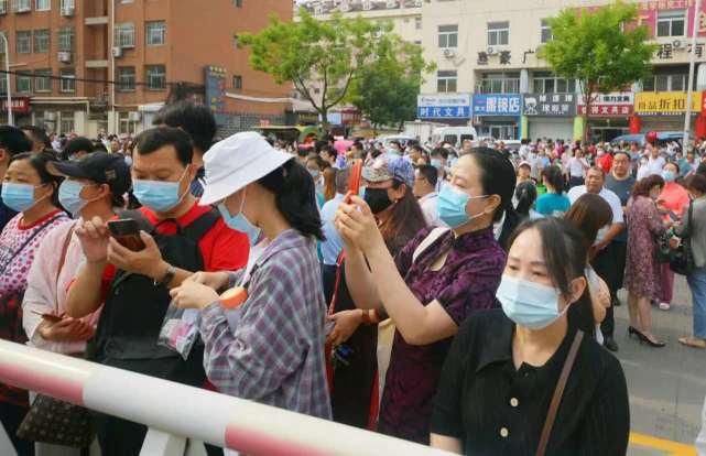 加油|直击德州高考首日！现场高清大图来了！加油，冲！