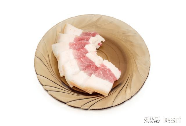 柿子|高血压能“喝酒”吗?酒后尽量远离3种食物,尤其是中老年人