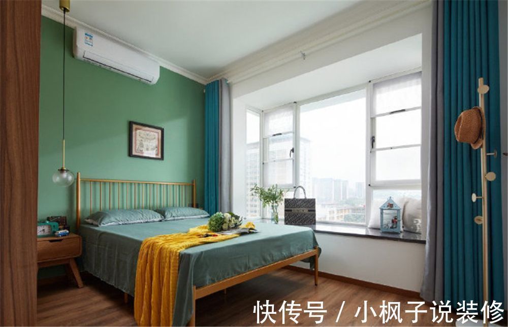 客厅|一对夫妻的85㎡小家,装修古旧却充满活力,网友:有上世纪的感觉