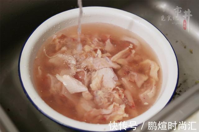 生炒鸡|小时候常吃的“生炒鸡”会做了!省事好吃,鸡肉里外都香,吃不够