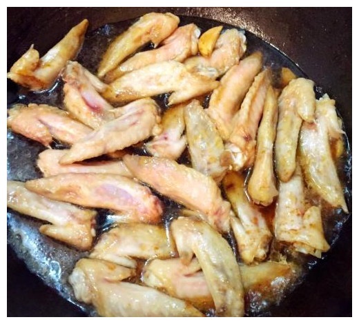 红烧尖翅不会做多加这一步,肉质鲜嫩,汤汁浓稠