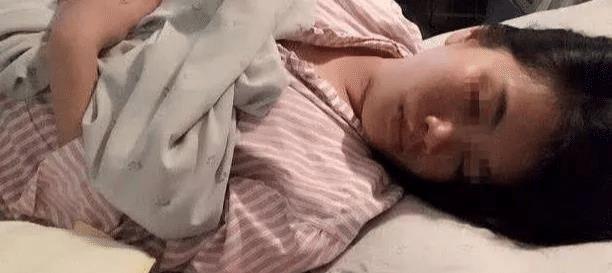 准妈妈|新生儿第一个月不哭不闹,除了爱睡,还有你不知道的“小秘密”